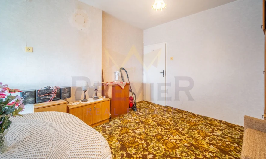 Тристаен тухлен апартамент с нескриваема морска гледка кв. Чайка - - снимка 10 - Имоти Премиер