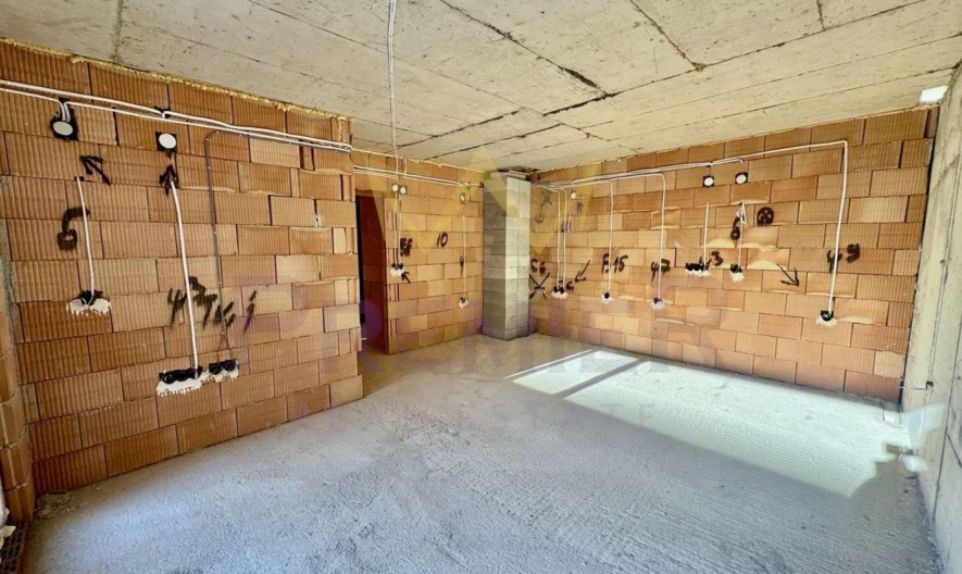 Тристаен тухлен до Парк Възраждане - - снимка 3 - Имоти Премиер