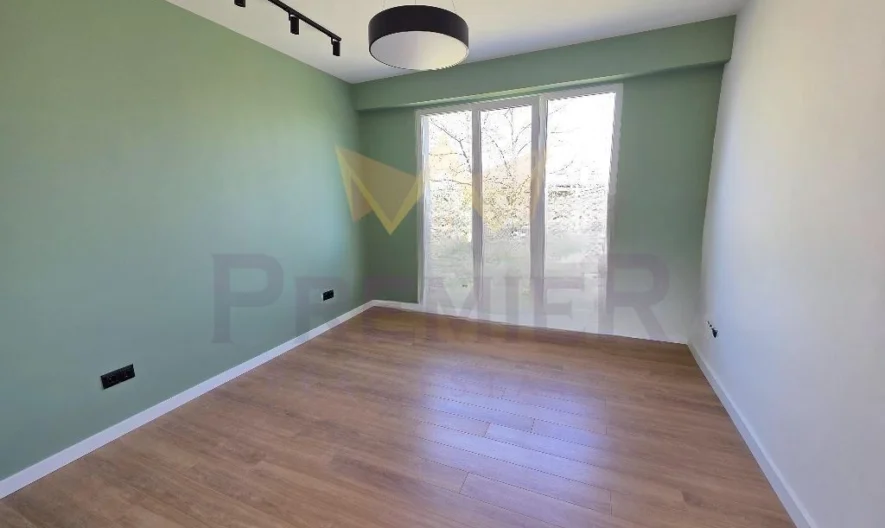 Тристаен в кв. Красно Село -  - снимка 7 - Имоти Премиер