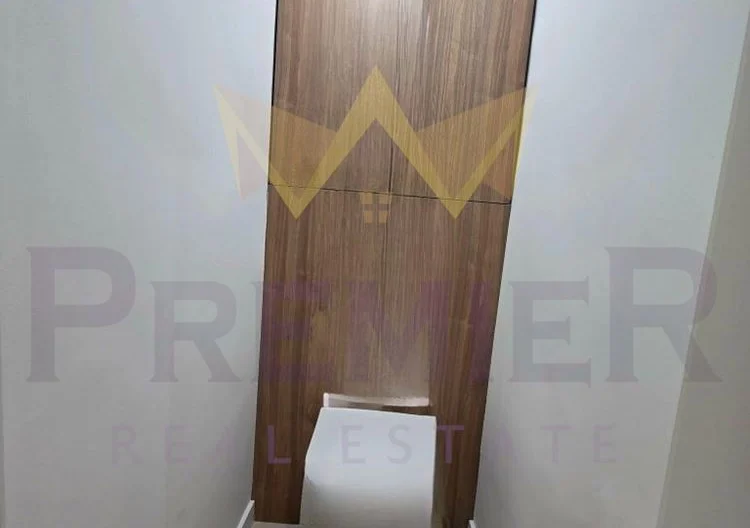 Тристаен в кв. Красно Село -  - снимка 9 - Имоти Премиер