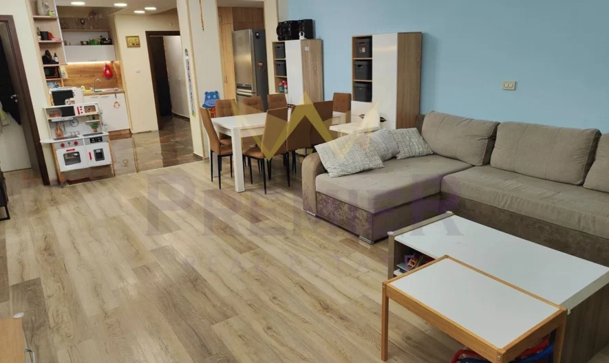 Тристаен в кв. Кръстова Вада -  - снимка 1 - Имоти Премиер