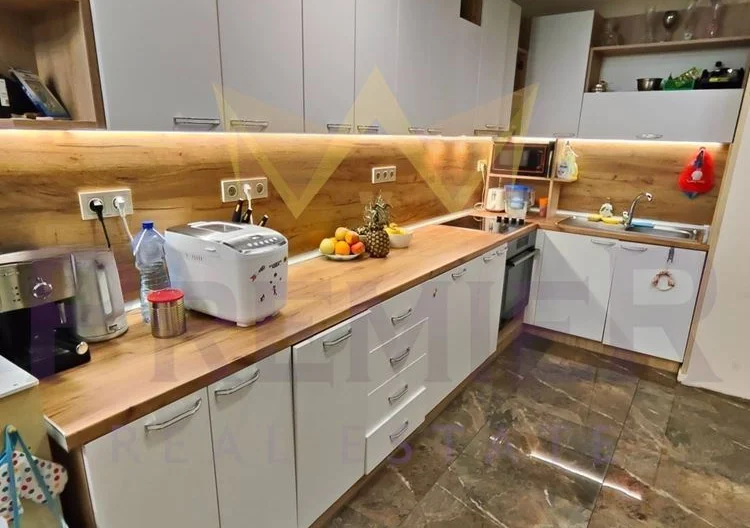 Тристаен в кв. Кръстова Вада -  - снимка 3 - Имоти Премиер