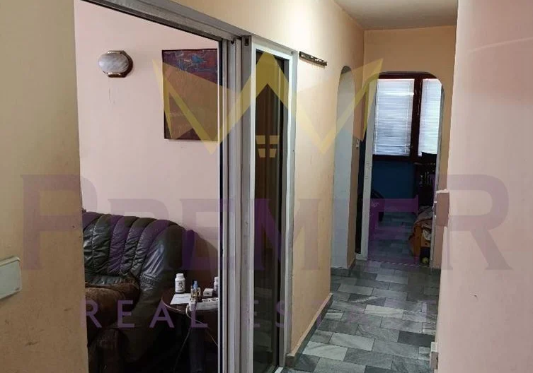 Тристаен в кв.Белите Брези -  - снимка 3 - Имоти Премиер