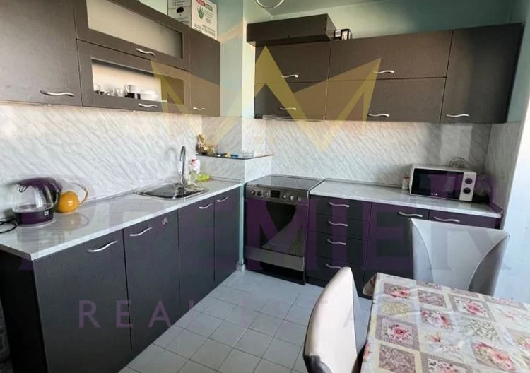 Тристаен в кв.Дървеница -  - снимка 1 - Имоти Премиер