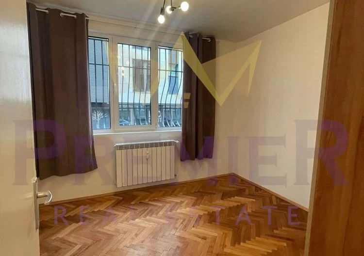 Тристаен в кв.Изток -  - снимка 9 - Имоти Премиер