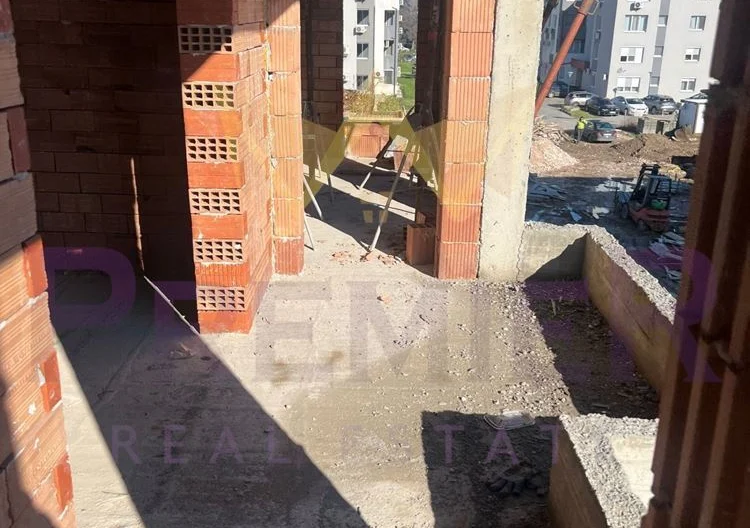 Тристаен в кв.Остромила гр. Пловдив -  - снимка 12 - Имоти Премиер