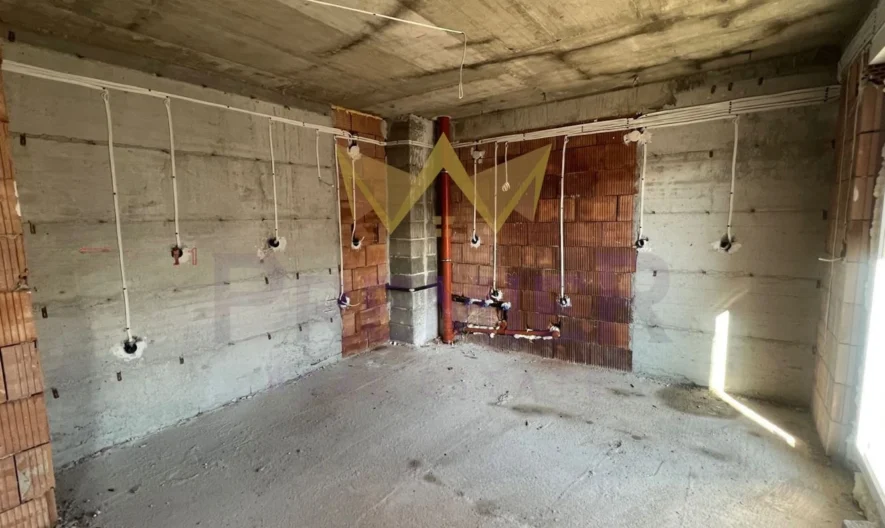 Тристаен в кв.Остромила гр. Пловдив -  - снимка 13 - Имоти Премиер