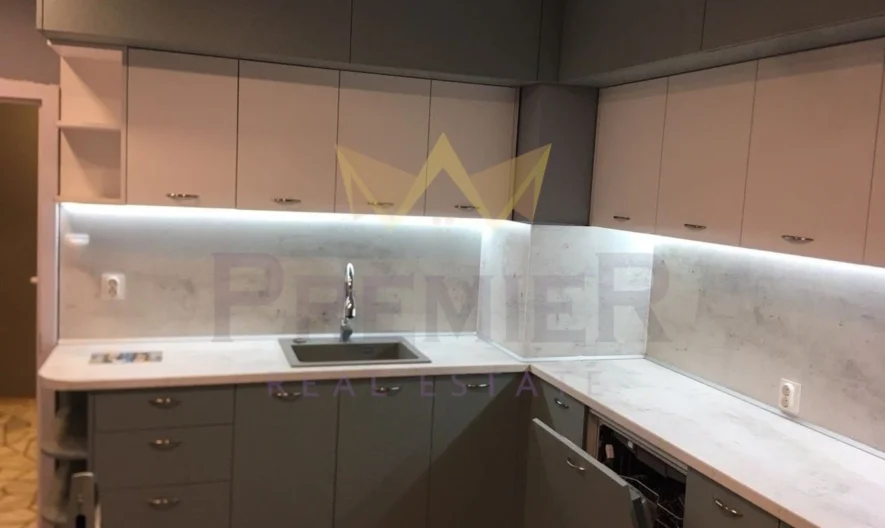 Тристаен в кв.Света Тройца -  - снимка 3 - Имоти Премиер