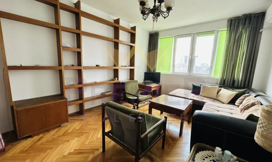 Тухлен апартамент на среден етаж кв. Чайка - - снимка 11 - Имоти Премиер