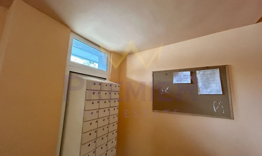 Тухлен апартамент на среден етаж кв. Чайка - - снимка 15 - Имоти Премиер