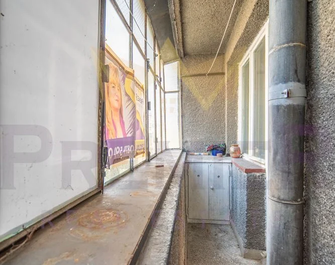 Тухлен апартамент на среден етаж кв. Чайка - - снимка 24 - Имоти Премиер