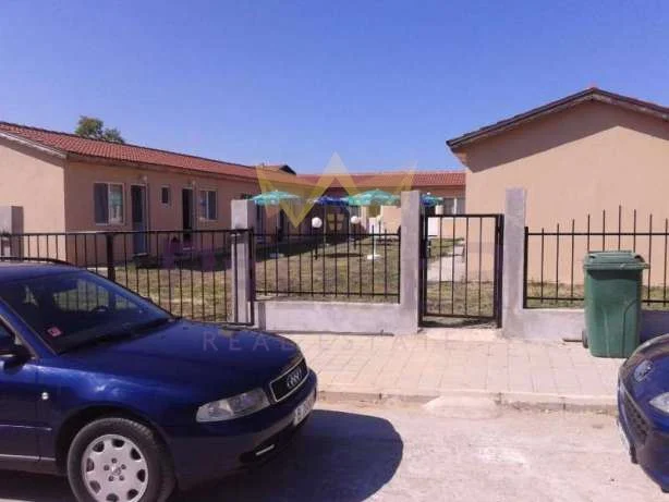 Туиристическа база - - снимка 1 - Имоти Премиер