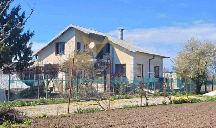 Two houses in one yard (3689 sq.m.), Mogilishte village, Kavarna municipality, Dobrich region. -  - snimka 37 - Imoti Premier