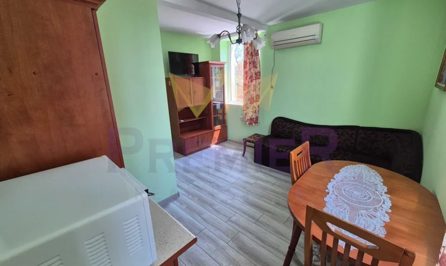 TWO-ROOM APARTMENT, KOLHOZEN PAZAR -  - snimka 1 - Imoti Premier