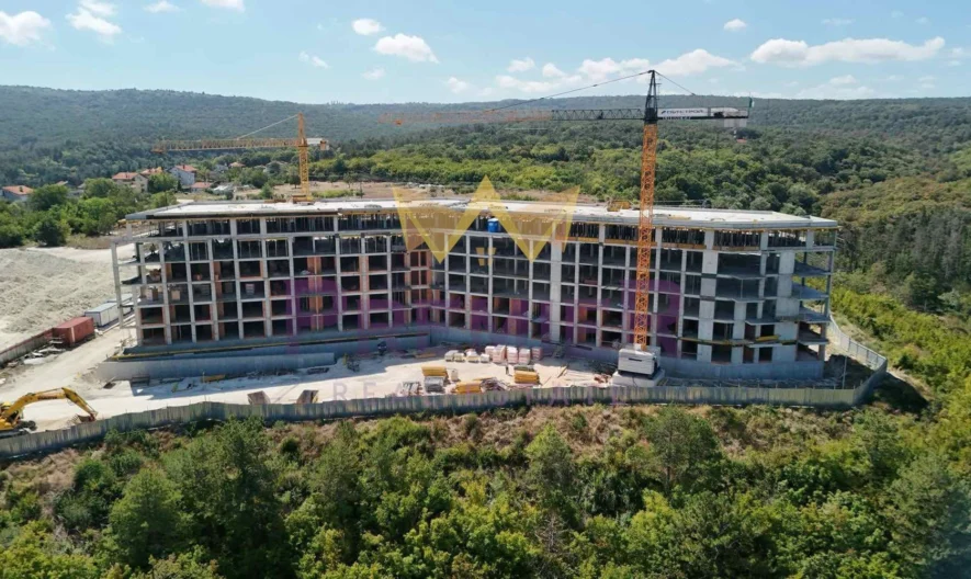 Two-room apartment with private yard // Asparuhovo -  - snimka 2 - Imoti Premier