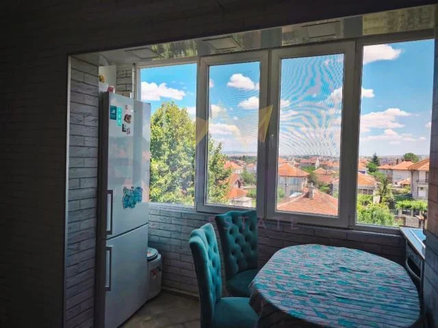 УНИКАЛЕН Обзаведен апартамент в гр. Карнобат - - снимка 3 - Имоти Премиер