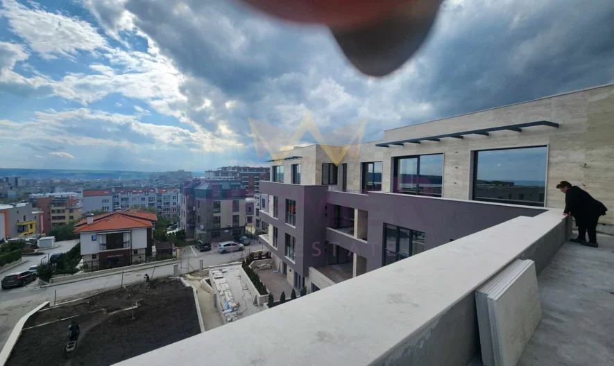 Уникален пентхаус със страхотна гледка! кв Бриз. - - снимка 10 - Имоти Премиер