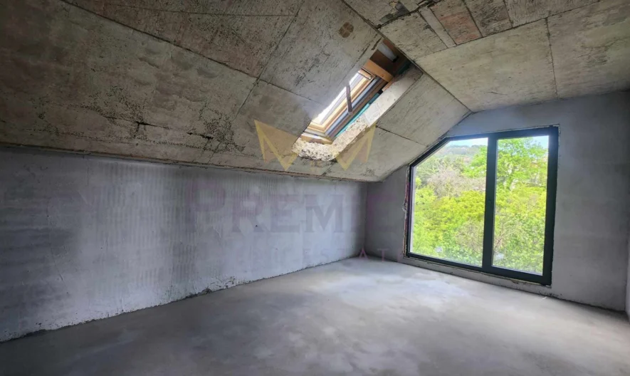 Уникален пентхаус със страхотна гледка! кв Бриз. -  - снимка 6 - Имоти Премиер