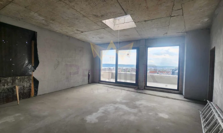 Уникален пентхаус със страхотна гледка! кв Бриз. -  - снимка 7 - Имоти Премиер