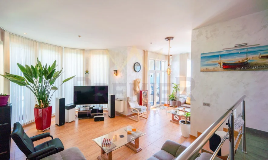 Уникална къща с морска панорама за под наем в гр.Балчик - - снимка 3 - Имоти Премиер