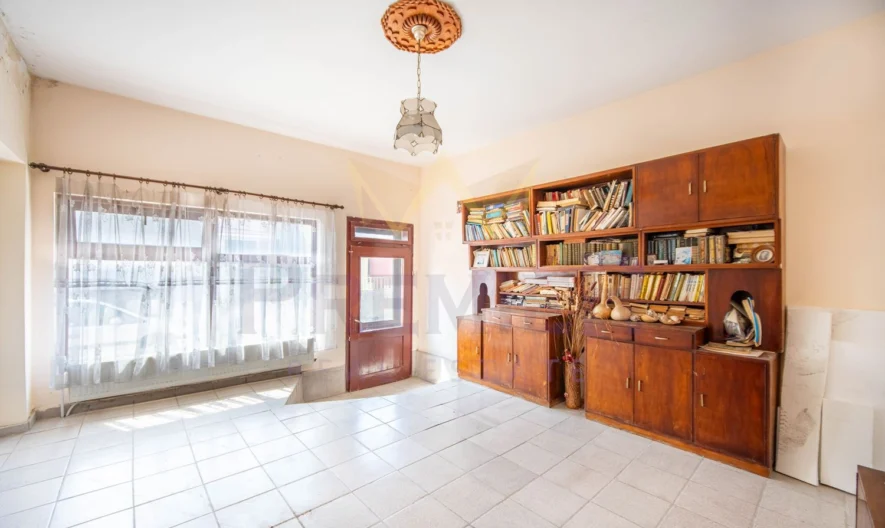 Уникална триетажна къща, разположена в центъра на град Каварна. -  - снимка 13 - Имоти Премиер