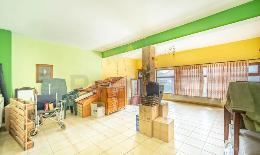 Уникална триетажна къща, разположена в центъра на град Каварна. -  - снимка 14 - Имоти Премиер