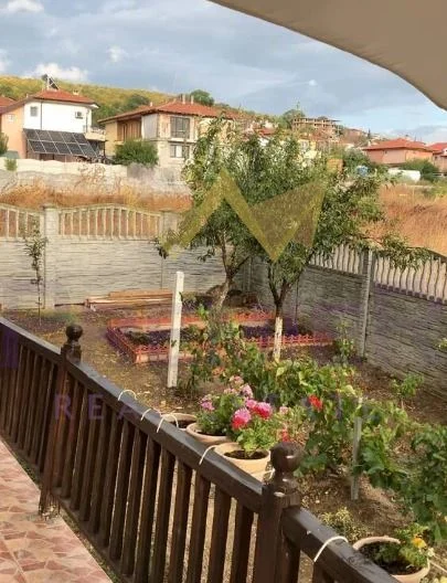 Уютна двуетажна къща в Кошарица -  - снимка 11 - Имоти Премиер