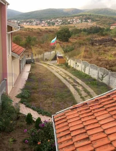 Уютна двуетажна къща в Кошарица -  - снимка 8 - Имоти Премиер