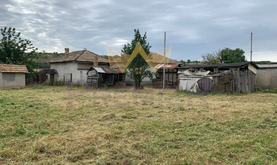 Уютна къща с голямо дворно място в с. Брестак, обл. Варна -  - снимка 5 - Имоти Премиер