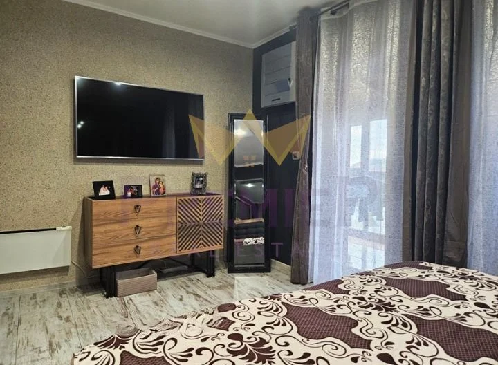 Vierzimmerwohnung, luxuriös möbliert, mit 2 Stellplätzen / Ortslage Manastirski Rid -  - snimka 9 - Imoti Premier