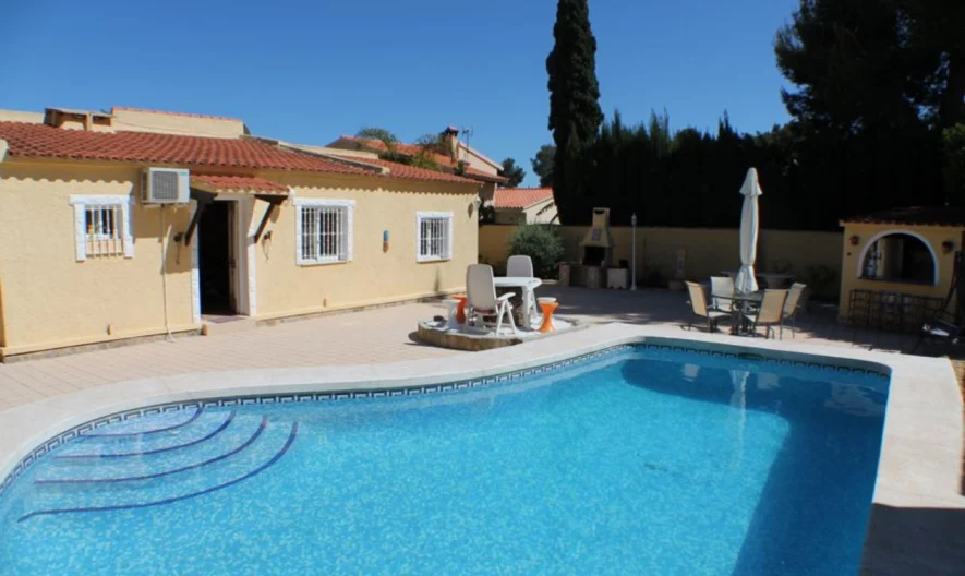 Вила в Albir , Alicante (3 спални, 3 бани) -  - снимка 1 - Имоти Премиер