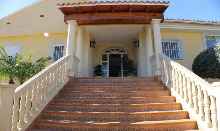 Вила в Albir , Alicante (6 спални, 3 бани) -  - снимка 1 - Имоти Премиер