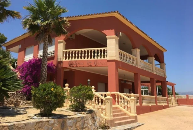 Агенция за недвижими имоти - Имоти Премиер - имот - 1207809, Цена: 1100000 EUR