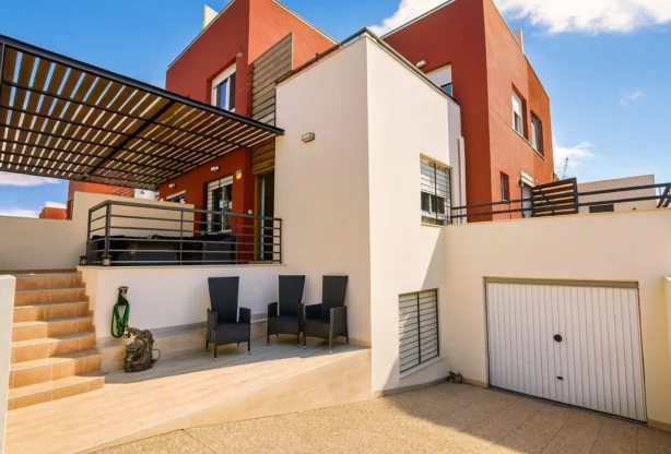 Агенция за недвижими имоти - Имоти Премиер - имот - 1240461, Цена: 287950 EUR