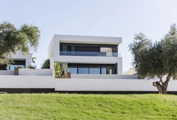 Агенция за недвижими имоти - Имоти Премиер - имот - 1248429, Цена: 2000000 EUR