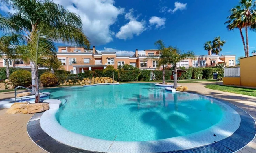 Вила в Alicante, Alicante (4 спални, 3 бани) - - снимка 1 - Имоти Премиер
