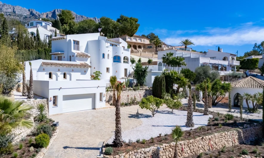 Вила в Altea, Alicante (5 спални, 4 бани) -  - снимка 1 - Имоти Премиер