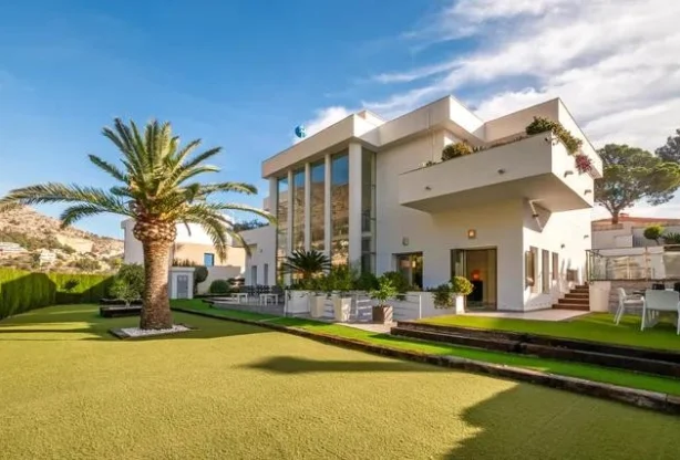 Агенция за недвижими имоти - Имоти Премиер - имот - 1248458, Цена: 1200000 EUR