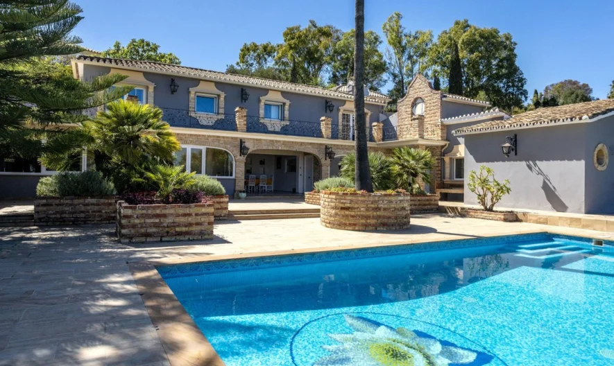 Villa v Benahavis, Malaga (5 Schlafzimmer, 7 Bäder) -  - snimka 1 - Imoti Premier