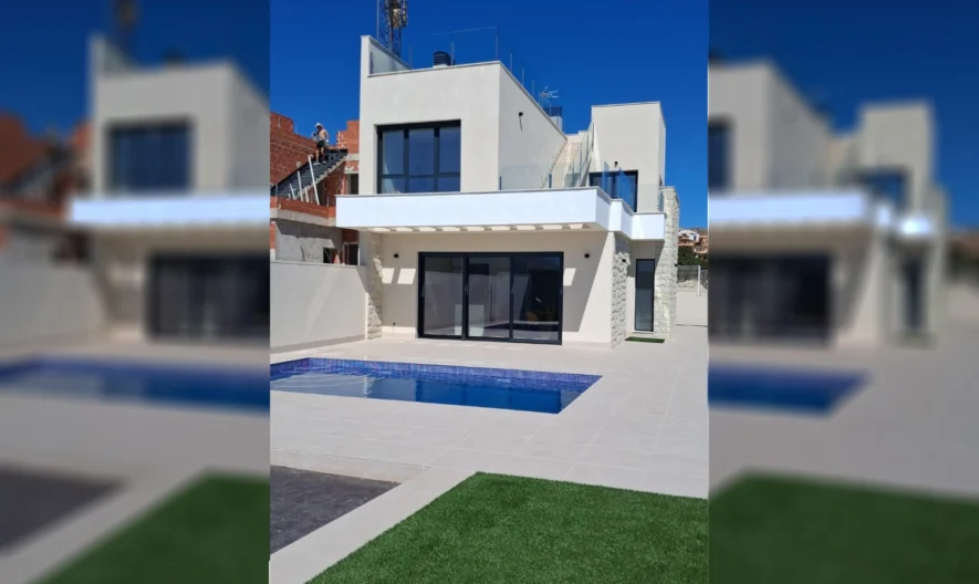 Вила в Benidorm, Alicante (3 спални, 4 бани) -  - снимка 1 - Имоти Премиер