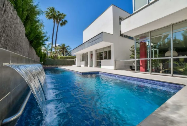 Агенция за недвижими имоти - Имоти Премиер - имот - 1248453, Цена: 1250000 EUR
