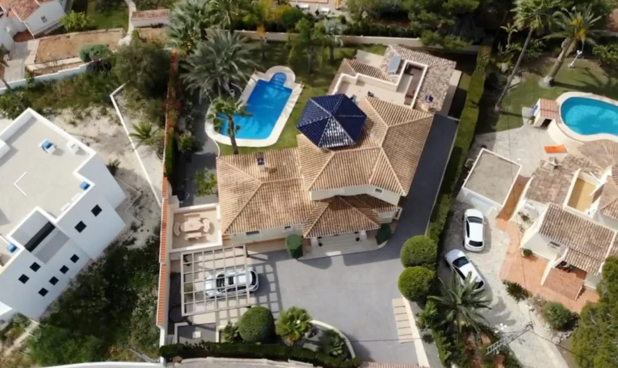 Вила в Benissa, Alicante (4 спални, 4 бани) -  - снимка 1 - Имоти Премиер