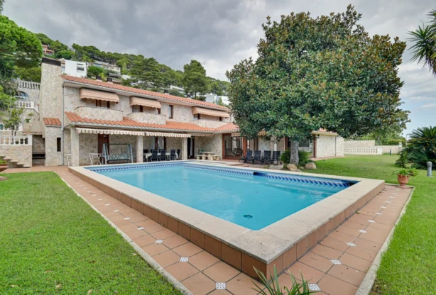 Агенция за недвижими имоти - Имоти Премиер - имот - 1208312, Цена: 1450000 EUR