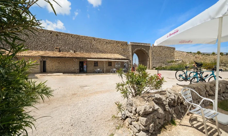 Вила в Escorca, Mallorca (5 спални, 2 бани) -  - снимка 1 - Имоти Премиер