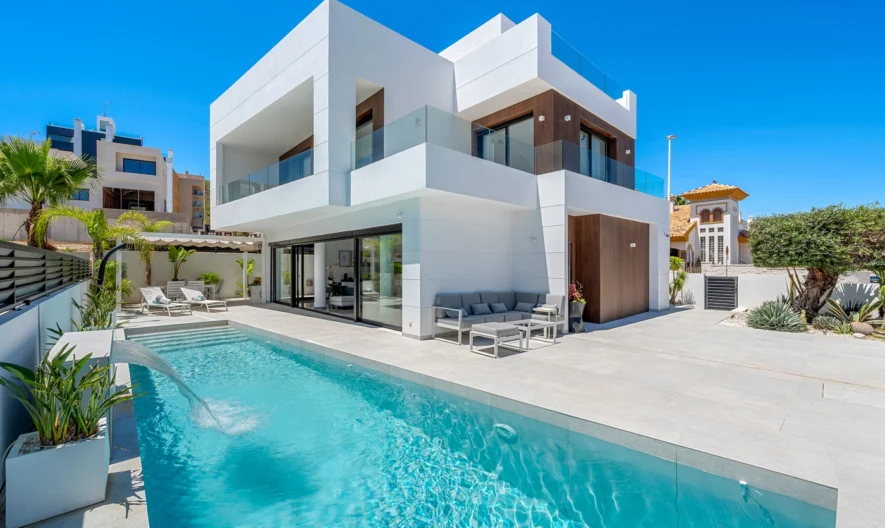 Вила в Guardamar del Segura, Alicante (4 спални, 3 бани) - - снимка 1 - Имоти Премиер