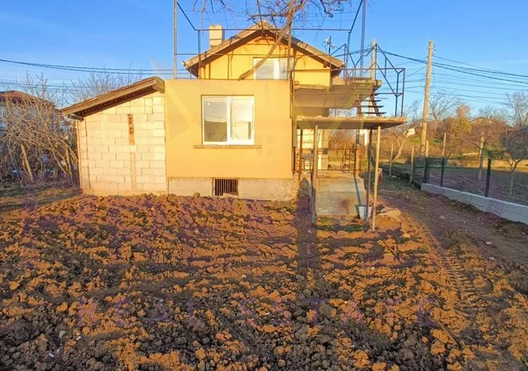 Вила в кв. Виница - - снимка 5 - Имоти Премиер