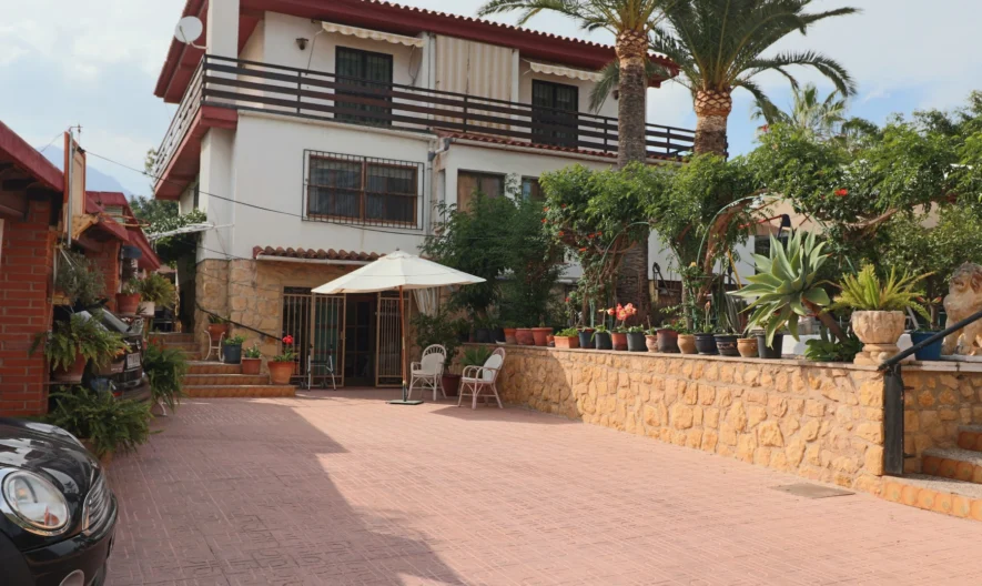 Вила в La Nucía, Alicante (6 спални, 3 бани) -  - снимка 1 - Имоти Премиер