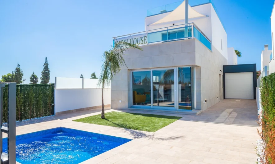 Вила в Los Alcazares, Murcia (3 спални, 2 бани) -  - снимка 1 - Имоти Премиер