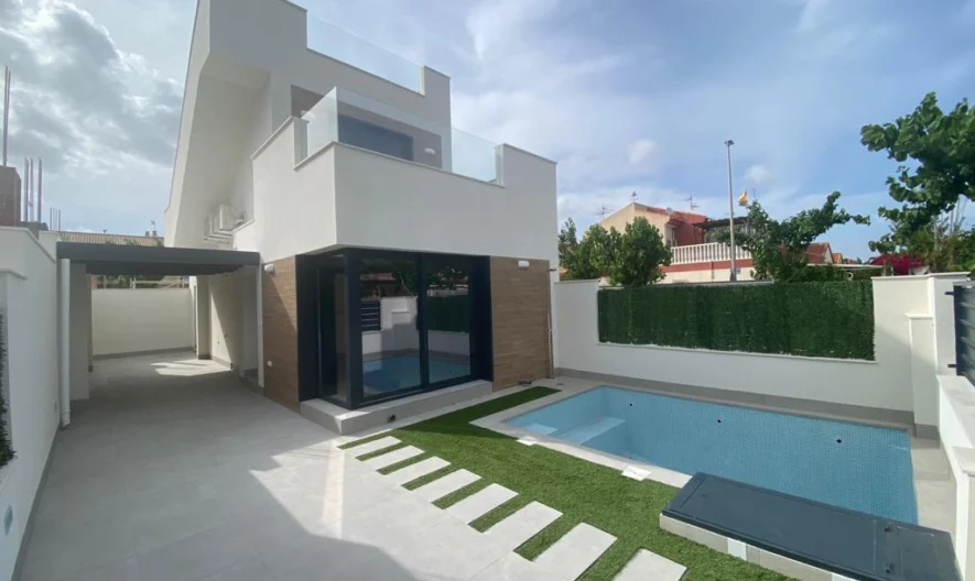 Вила в Los Alcazares, Murcia (3 спални, 2 бани) -  - снимка 1 - Имоти Премиер