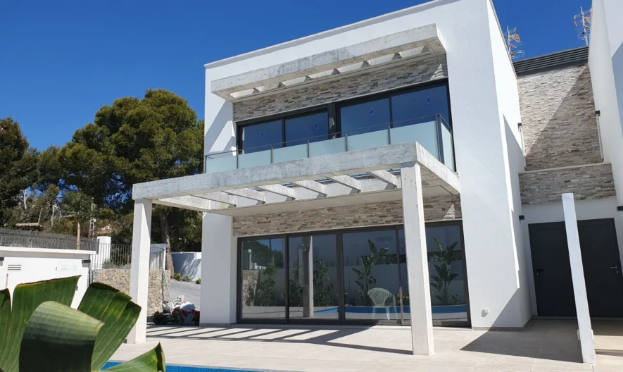 Вила в Moraira, Alicante (3 спални, 3 бани) -  - снимка 1 - Имоти Премиер